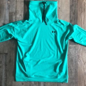 Under Armour Women’s Loose cold gear sweatshirt